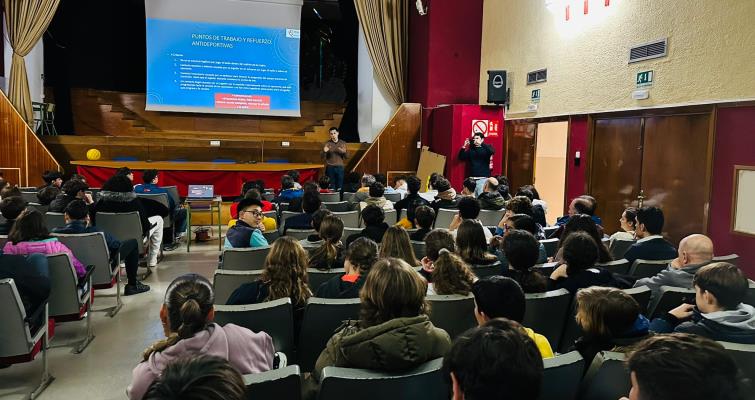 El Comité acerca el arbitraje a clubs y colegios