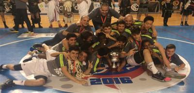 Real Madrid, campeón; Estudiantes, subcampeón